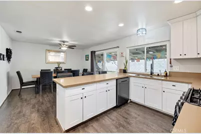 10022 Chula Vista Way, Riverside, CA 92503 - Photo 13