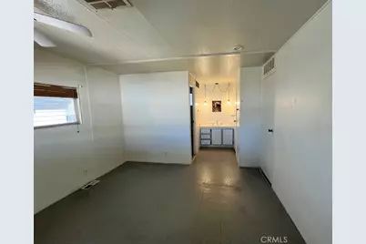 1895 W Devonshire Ave Space 42 #42, Hemet, CA 92545 - Photo 17