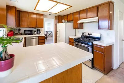 1815 Myrtle Street, Corona, CA 92878 - Photo 13