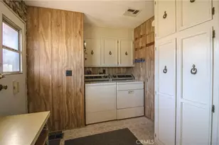 1387 Bishop, Hemet, CA 92545 - Photo 13