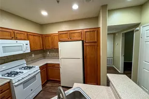 26444 Arboretum Way, Murrieta, CA 92563 - Photo 7