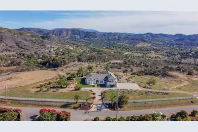 25025 Las Palmeras Dr, Temecula, CA 92590 - Photo 5