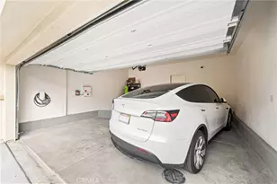 27166 Canyon Rock Ct, Moreno Valley, CA 92555 - Photo 43