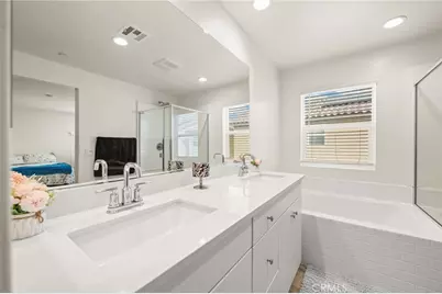 27166 Canyon Rock Court, Moreno Valley, CA 92555 - Photo 33