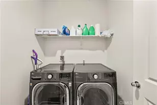 27166 Canyon Rock Ct, Moreno Valley, CA 92555 - Photo 17