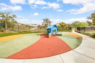 27166 Canyon Rock Ct, Moreno Valley, CA 92555 - Photo 47