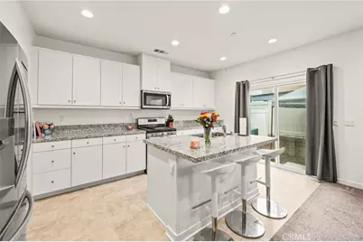 27166 Canyon Rock Court, Moreno Valley, CA 92555 - Photo 9