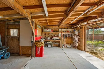 40069 Newport, Hemet, CA 92543 - Photo 47