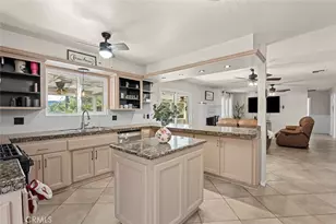 40069 Newport, Hemet, CA 92543 - Photo 13