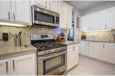 23272 Alta Oaks Drive, Wildomar, CA 92595 - Photo 11