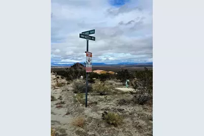 1 Twinn Buttes Avenue, California City, CA 93505 - Photo 3