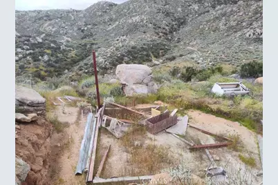 2 California, Hemet, CA 92545 - Photo 5