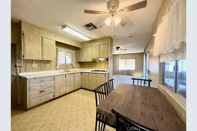 332 N Lyon #105, Hemet, CA 92543 - Photo 11