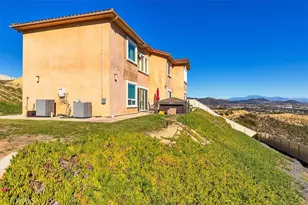 38000 Via Vista Grande, Murrieta, CA 92562 - Photo 57