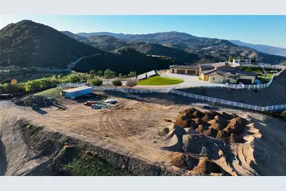 37553 Via Vista Grande, Murrieta, CA 92562 - Photo 3