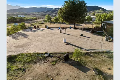 24121 Bienvenidos, Perris, CA 92570 - Photo 33