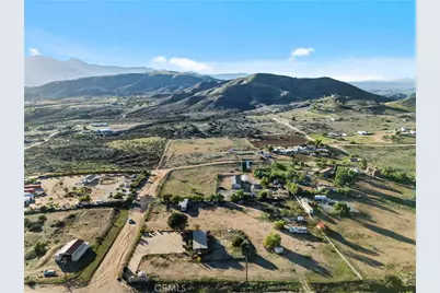 24121 Bienvenidos, Perris, CA 92570 - Photo 27