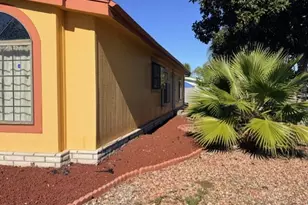 1400 Camino Real Cir, Hemet, CA 92543 - Photo 3