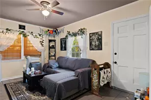 17806 Erwin St, Encino, CA 91316 - Photo 19