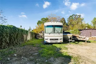 17806 Erwin St, Encino, CA 91316 - Photo 41