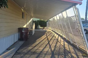 42751 Florida, Hemet, CA 92544 - Photo 17