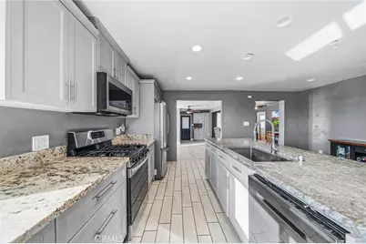 530 Park, Perris, CA 92570 - Photo 7