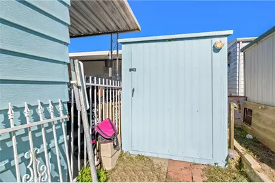 1895 W Devonshire Avenue #101, Hemet, CA 92545 - Photo 23