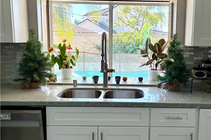 40060 Milkwood Ln, Murrieta, CA 92562 - Photo 7