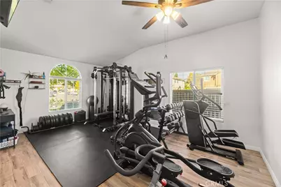 32816 Autumn Wood Cir, Lake Elsinore, CA 92530 - Photo 11