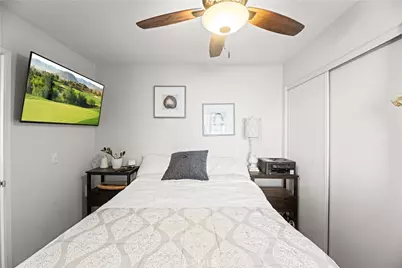 32816 Autumn Wood Cir, Lake Elsinore, CA 92530 - Photo 13