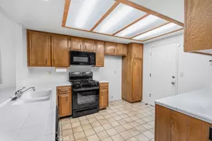 1329 Hickory Dr, Hemet, CA 92545 - Photo 11