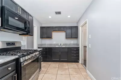 1572 Belle, San Bernardino, CA 92404 - Photo 11