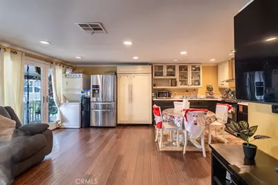 104 Balboa, Tustin, CA 92780 - Photo 3