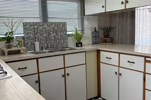 332 N Lyon, Hemet, CA 92543 - Photo 13