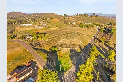 23930 Beverly, Menifee, CA 92587 - Photo 3