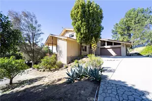 2248 Mil Sorpresas, Fallbrook, CA 92028 - Photo 5