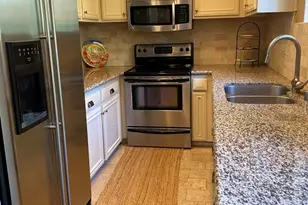 27657 Peninsula Dr, Lake Arrowhead, CA 92352 - Photo 15