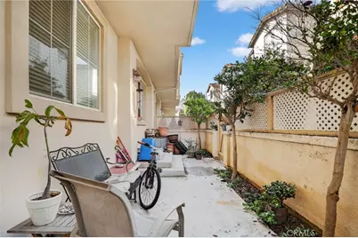 634 Meyer Lane #D, Redondo Beach, CA 90278 - Photo 3