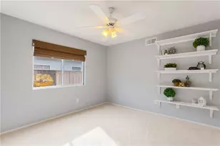 40624 Corte Albara, Murrieta, CA 92562 - Photo 17