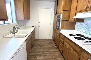 2955 Carl Dr, Hemet, CA 92545 - Photo 13