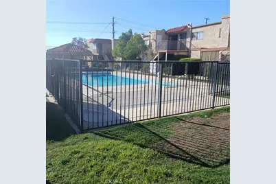 2433 West Acacia Avenue, Hemet, CA 92545 - Photo 3