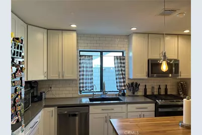 13535 Driftwood, Victorville, CA 92395 - Photo 5