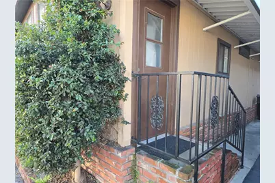 327 W Wilson #15, Costa Mesa, CA 92627 - Photo 3