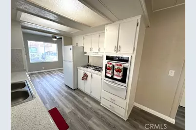 881 N. Lake Street #202, Hemet, CA 92544 - Photo 3