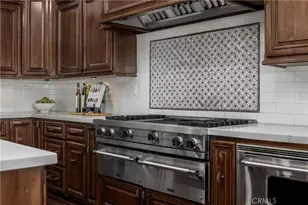 22986 Gray Fox Dr, Canyon Lake, CA 92587 - Photo 11