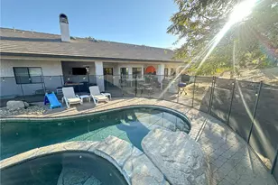 7525 Whitney, Yucca Valley, CA 92284 - Photo 11