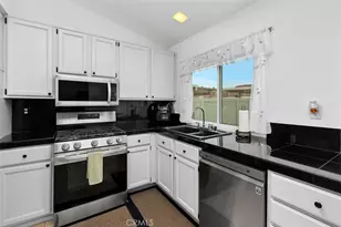 35455 Billie Ann, Wildomar, CA 92595 - Photo 13