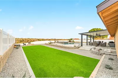 17528 Danbury, Hesperia, CA 92345 - Photo 53