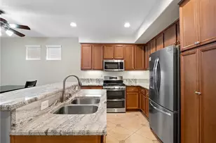 28319 TRIESE St, Murrieta, CA 92563 - Photo 9