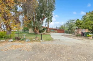 40640 Pixie, Hemet, CA 92544 - Photo 3